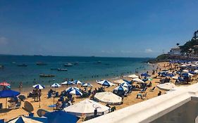 BR01 Quarto e Sala a 300m da Praia do Porto Barra